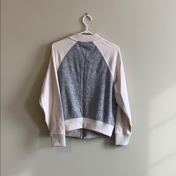 Like new! GAP knit bomber jacket light cream - Picture 5 of 7